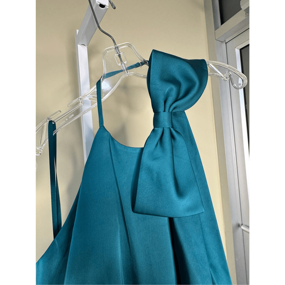 Mac Duggal NWT High Neck Bow Detail Mini Dress in Emerald Size 8 - Picture 6 of 10